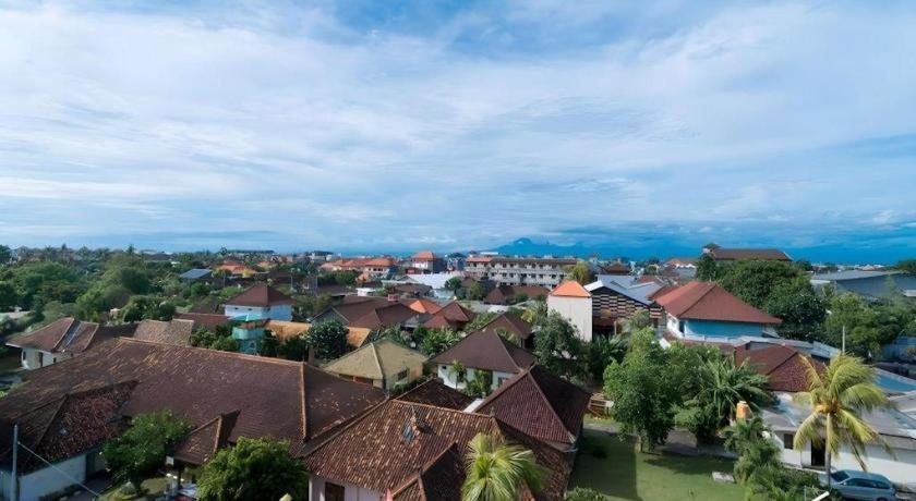 Hadi Poetra Hotel Kuta  Exterior photo